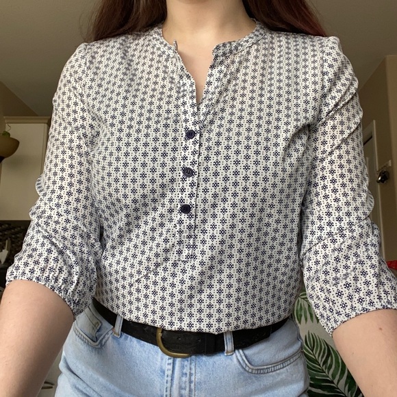 2 for 25 💗 Patterned Blouse with Buttons - Picture 4 of 5